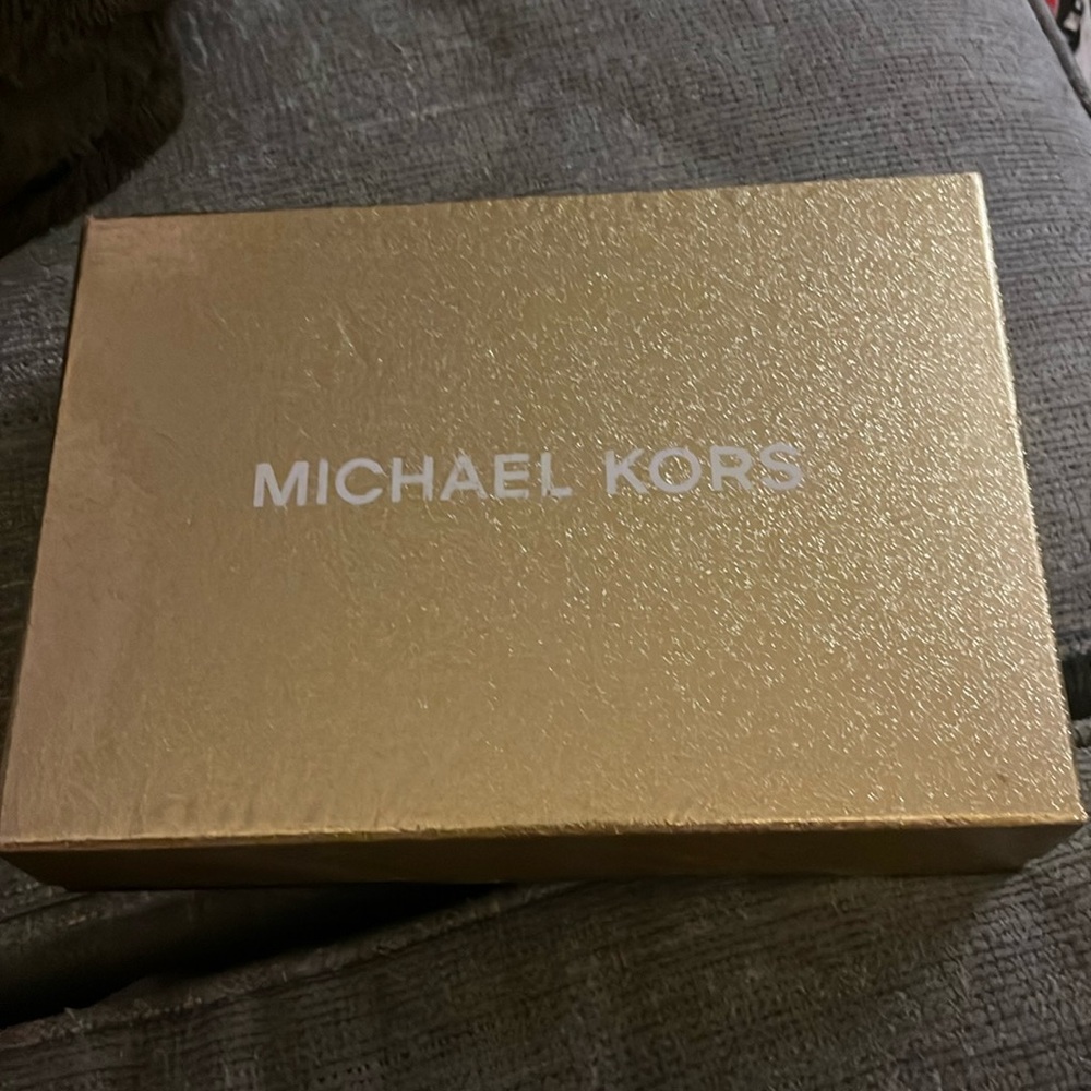Michael Kors Vanilla Logo Belt Bag with stripe - Picture 2 of 3